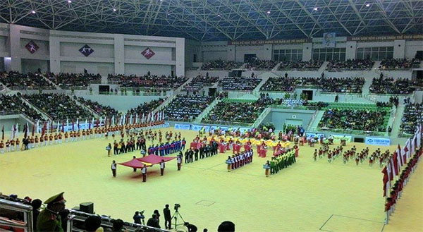 Các yếu tố ảnh hưởng đến chất lượng âm thanh của nhà thi đấu, sân vận động